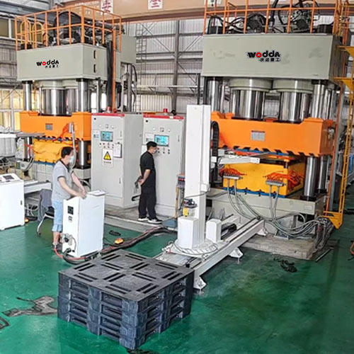 塑料托盤(pán)自動(dòng)化生產(chǎn)線