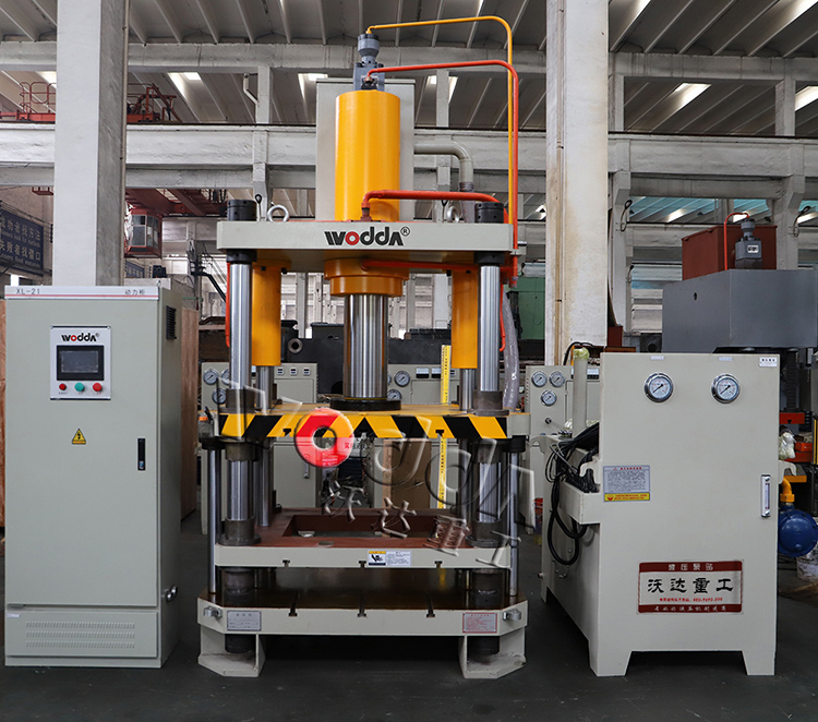 160噸四梁四柱液壓機(jī) 160噸四梁四柱液壓機(jī)