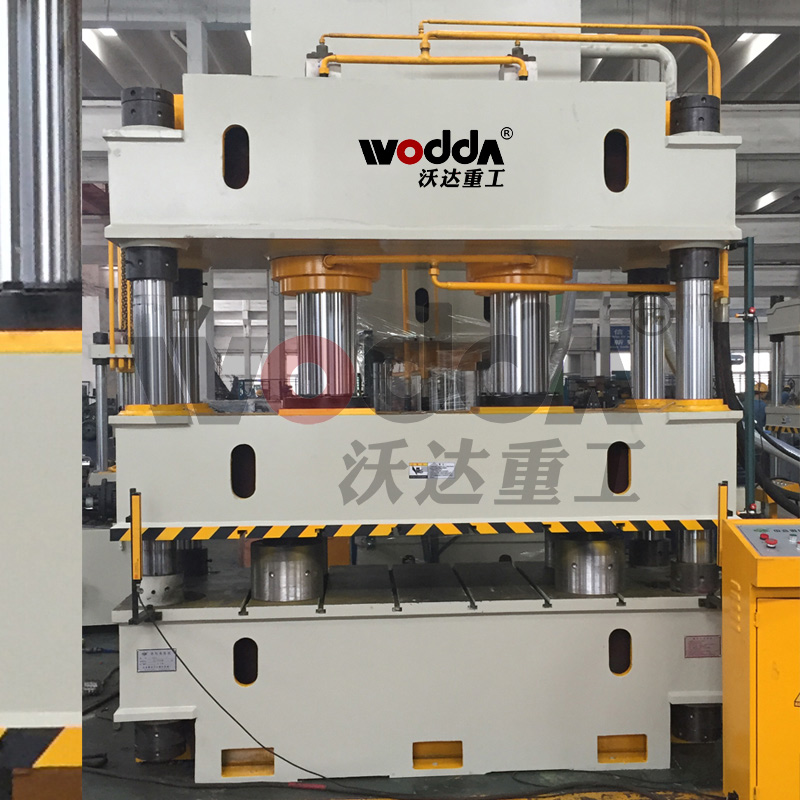 315噸汽車內(nèi)飾件成型機(jī) 315噸汽車內(nèi)飾件成型機(jī)