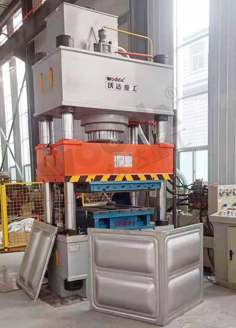 不銹鋼水箱液壓機(jī) 不銹鋼水箱液壓機(jī)