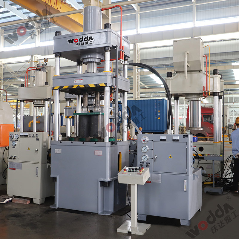 200噸粉末成型液壓機(jī) 200噸粉末成型液壓機(jī)