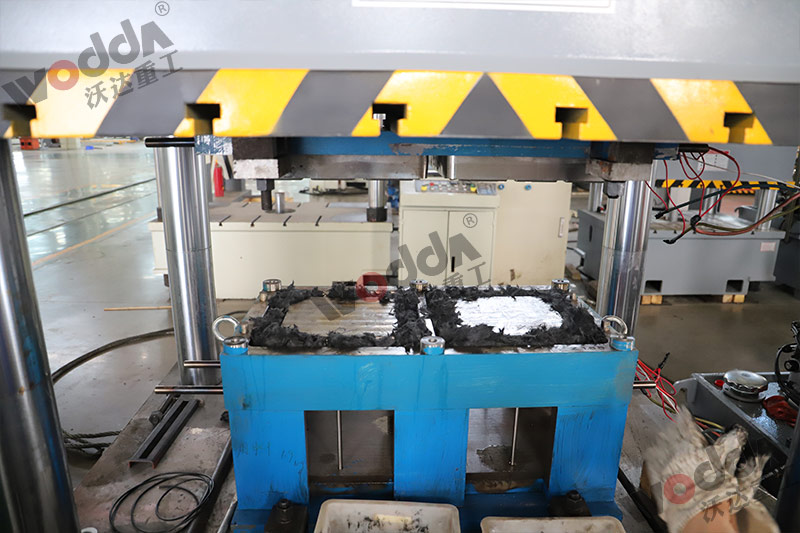 315噸樹脂井蓋成型液壓機(jī)模具 315噸樹脂井蓋成型液壓機(jī)模具