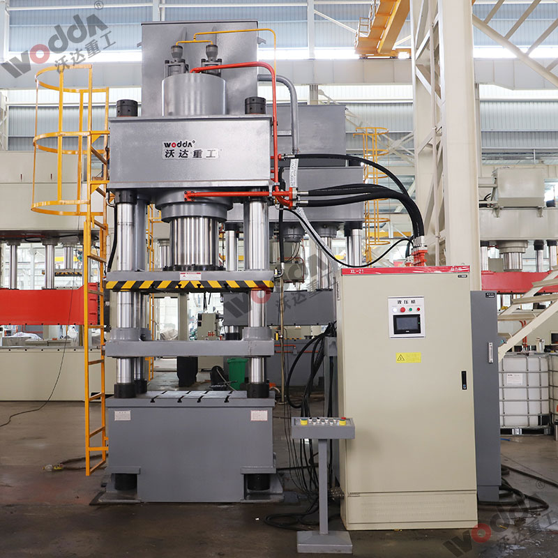 500噸鹽磚機(jī) 500噸鹽磚機(jī)