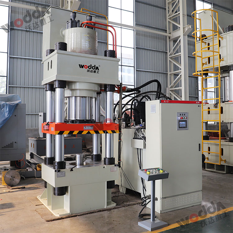 500噸熱模鍛液壓機(jī) 500噸熱模鍛液壓機(jī)