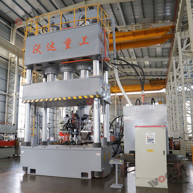 1500噸復合材料液壓機 1500噸復合材料液壓機