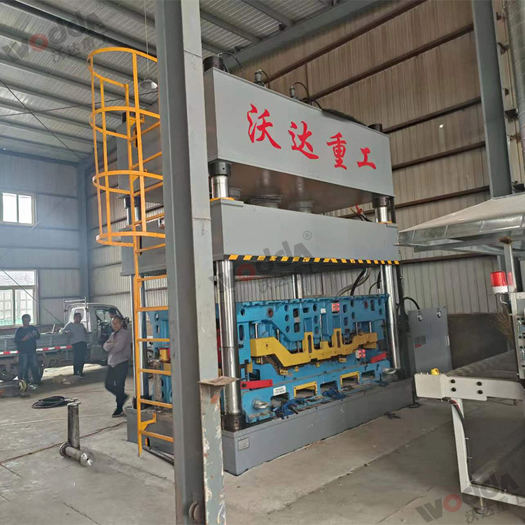 315噸汽車內(nèi)飾件液壓機(jī)(圖3).jpg 315噸汽車內(nèi)飾件液壓機(jī)(圖3).jpg