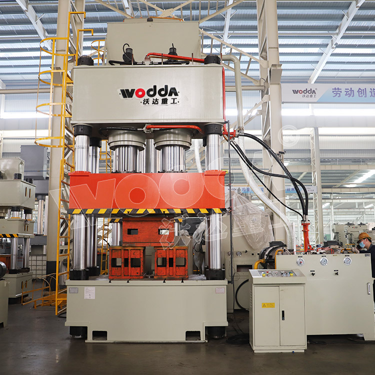 1000噸四柱液壓機(jī) 1000噸四柱液壓機(jī)