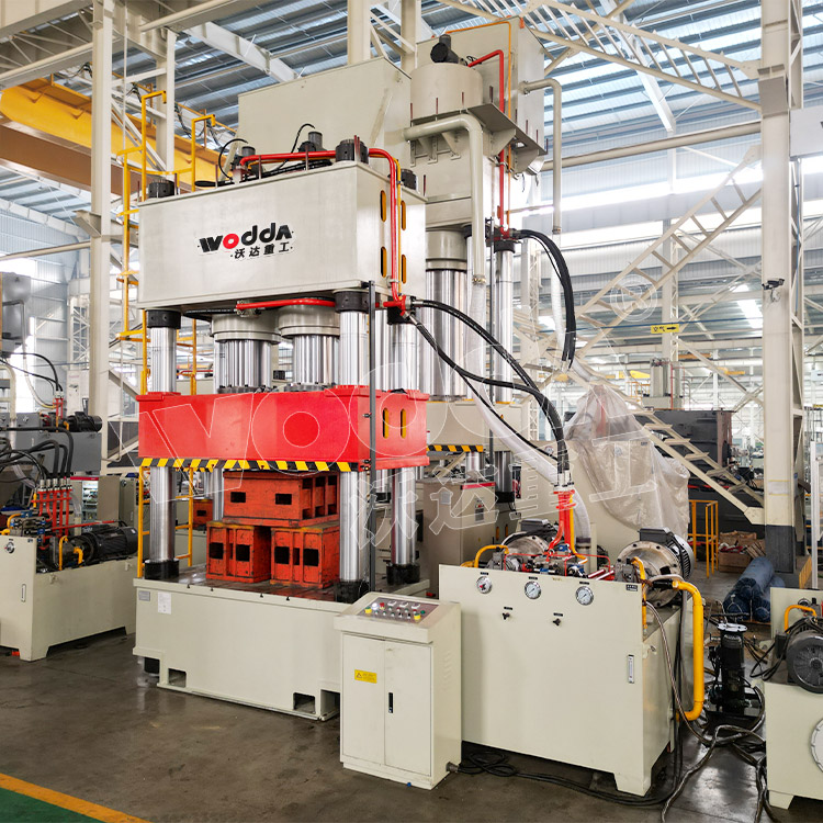 1000噸四柱液壓機(jī) 1000噸四柱液壓機(jī)