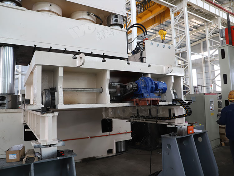 3000噸液壓機(jī)移動(dòng)工作臺