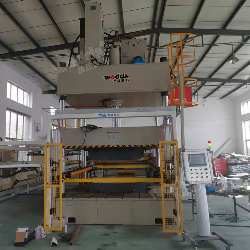 160噸汽車內(nèi)飾成型液壓機(jī) 160噸汽車內(nèi)飾成型液壓機(jī)