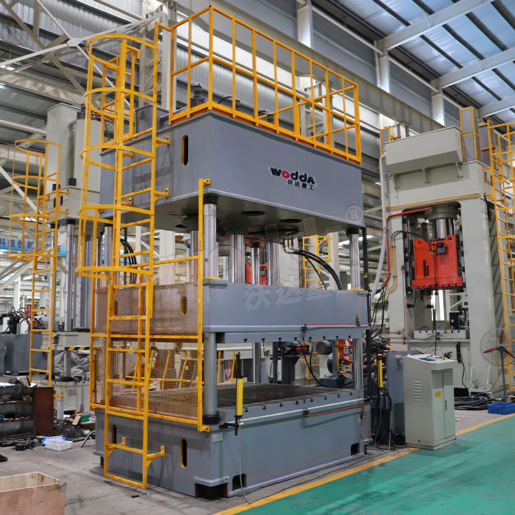 汽車內(nèi)飾件模壓機車間試機 汽車內(nèi)飾件模壓機車間試機