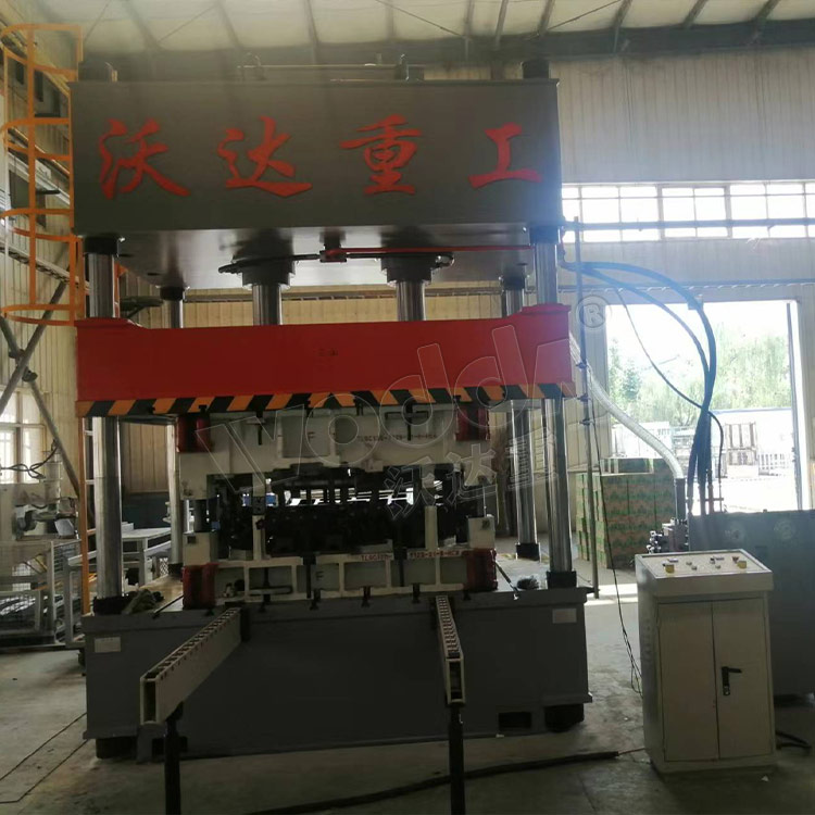 200噸汽車(chē)內(nèi)飾件(內(nèi)襯門(mén)板)液壓機(jī) 200噸汽車(chē)內(nèi)飾件(內(nèi)襯門(mén)板)液壓機(jī)