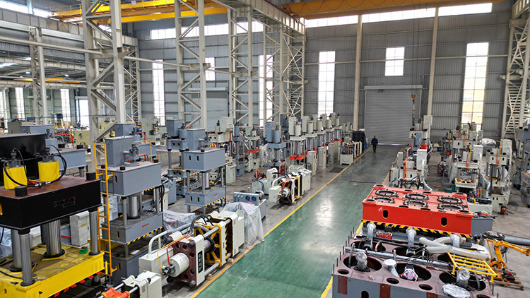 四柱液壓機(jī)廠家 四柱液壓機(jī)廠家