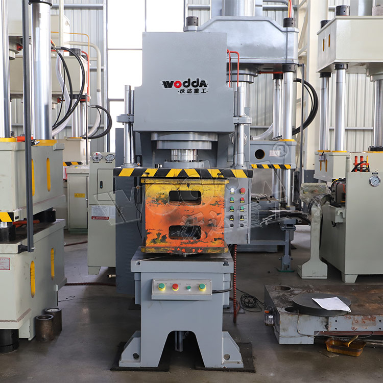 20噸單柱液壓機(jī) 20噸單柱液壓機(jī)