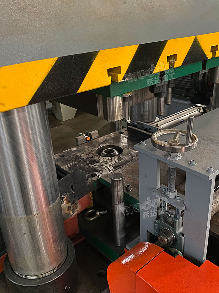 沖壓錨桿托盤模具 沖壓錨桿托盤模具