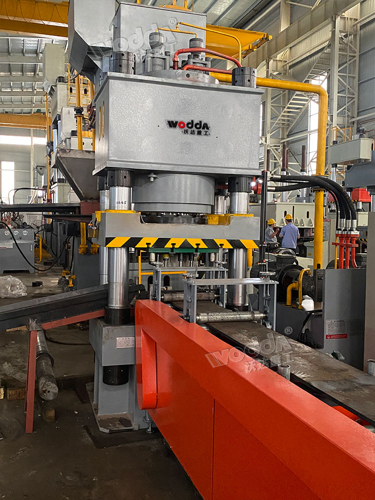 500噸四柱液壓機(jī) 500噸四柱液壓機(jī)