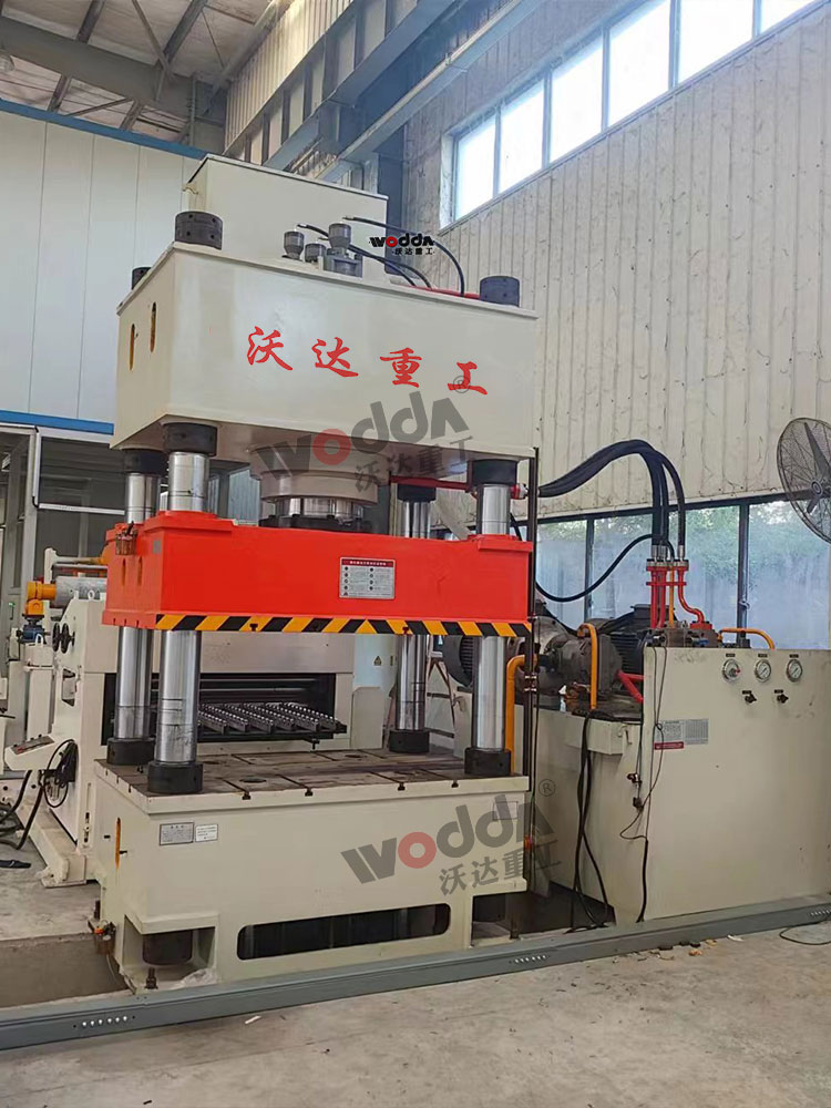 液壓墊500噸四柱液壓機(jī) 液壓墊500噸四柱液壓機(jī)