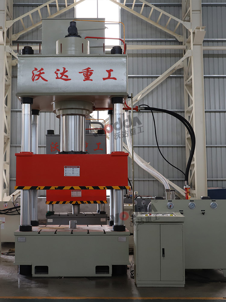 630噸玻璃鋼拍門(mén)成型液壓機(jī) 630噸玻璃鋼拍門(mén)成型液壓機(jī)