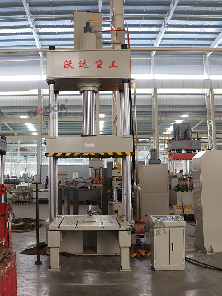 200噸四柱液壓機(jī)帶移動(dòng)工作臺 200噸四柱液壓機(jī)帶移動(dòng)工作臺