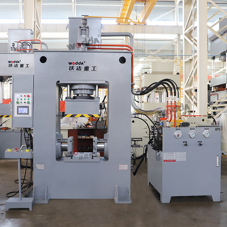 160噸龍門液壓機車間實物圖.jpg 160噸龍門液壓機車間實物圖.jpg