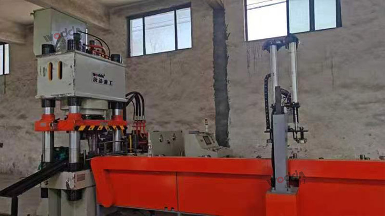 500噸錨桿托盤液壓機(生產(chǎn)線)安裝完成 500噸錨桿托盤液壓機(生產(chǎn)線)安裝完成