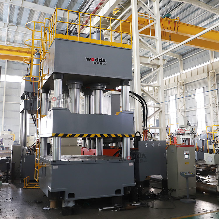 1000噸SMC復(fù)合材料熱壓成型液壓機.jpg 1000噸SMC復(fù)合材料熱壓成型液壓機.jpg