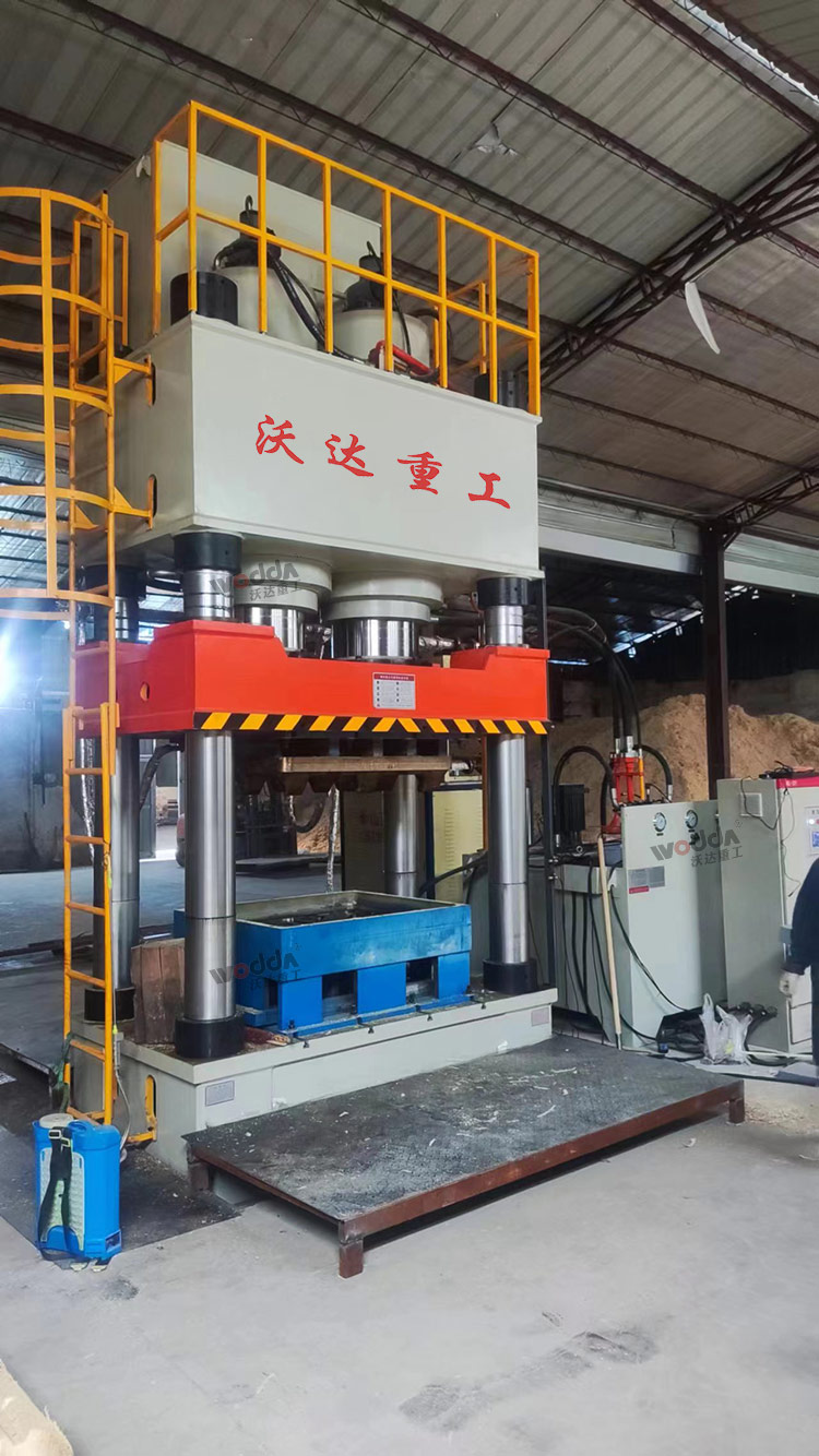 木屑托盤成型液壓機(jī) 木屑托盤成型液壓機(jī)