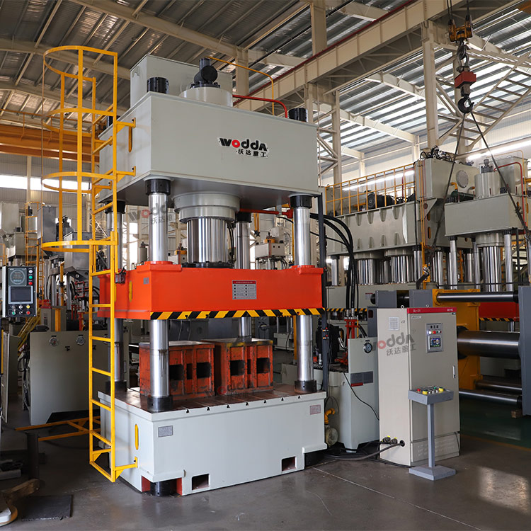 500噸伺服四柱液壓機(jī) 500噸伺服四柱液壓機(jī)