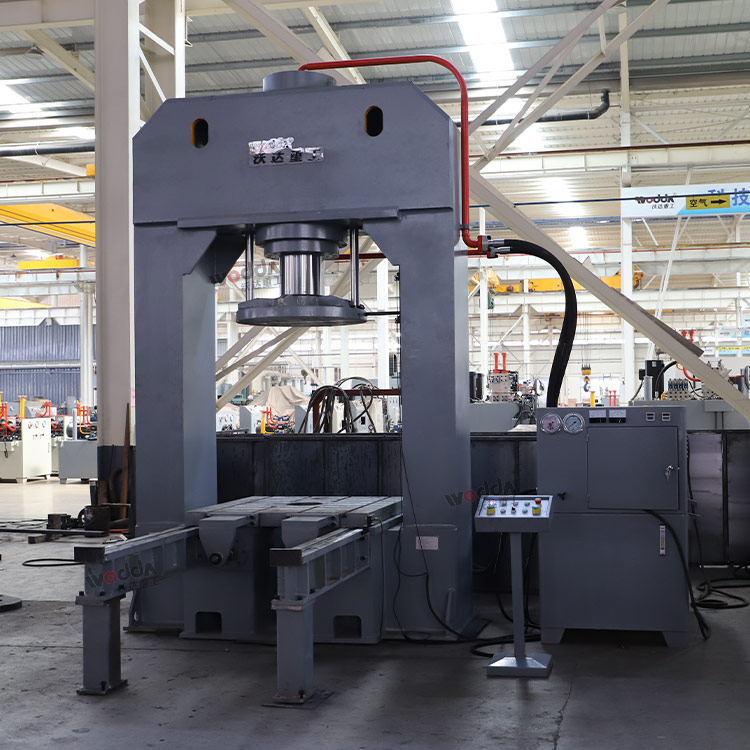 315噸龍門液壓機(jī) 315噸龍門液壓機(jī)