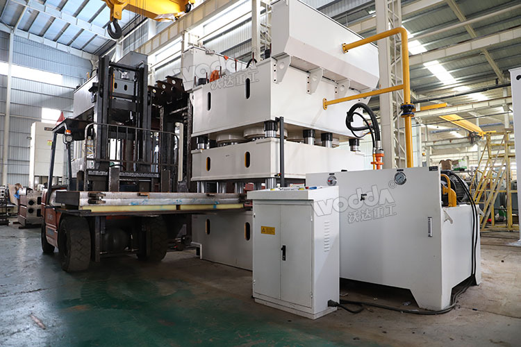 2400噸鋼木門(mén)壓花機(jī)安裝模具 2400噸鋼木門(mén)壓花機(jī)安裝模具