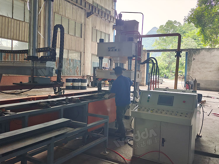 200噸錨桿托盤液壓機 200噸錨桿托盤液壓機