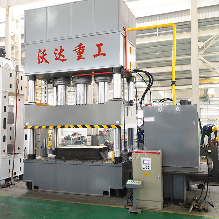 四柱油壓機(jī) 四柱油壓機(jī)