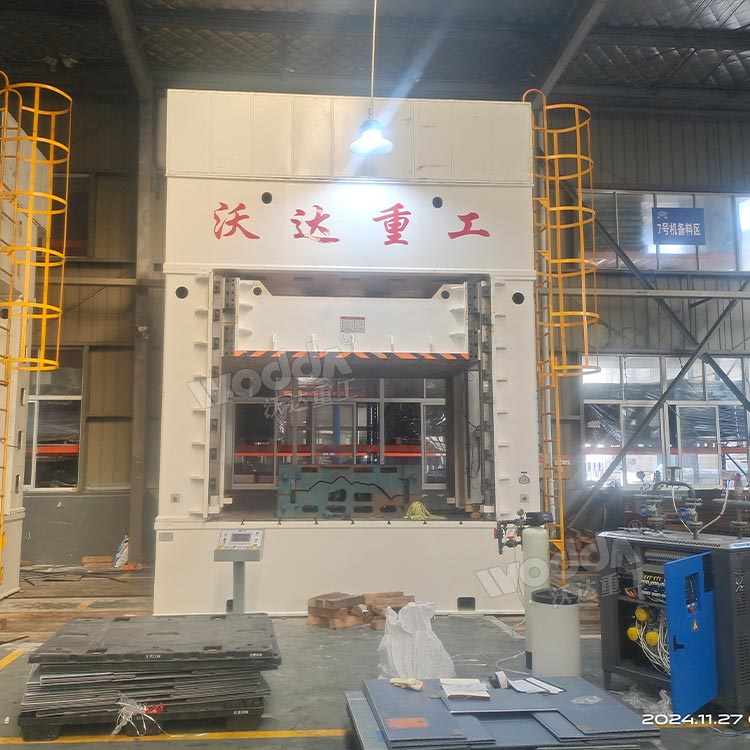 630噸框架式液壓機 630噸框架式液壓機