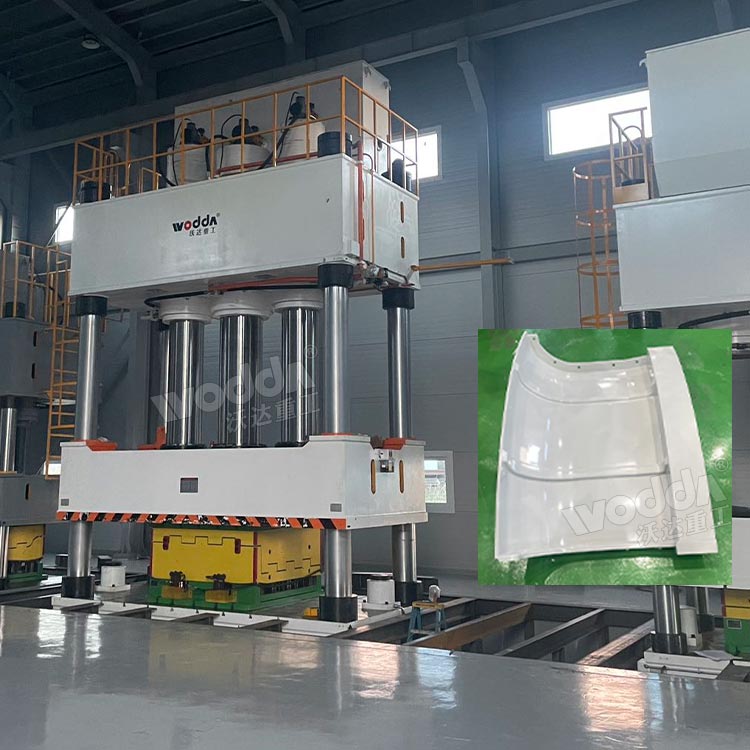 2000噸三梁四柱液壓機 2000噸三梁四柱液壓機