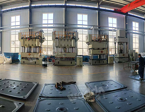 3臺壓濾機(jī)濾板成型液壓機(jī)調(diào)試完成 3臺壓濾機(jī)濾板成型液壓機(jī)調(diào)試完成