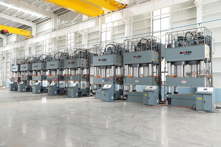 木屑托盤(pán)液壓機(jī)現(xiàn)場(chǎng)調(diào)試 木屑托盤(pán)液壓機(jī)現(xiàn)場(chǎng)調(diào)試