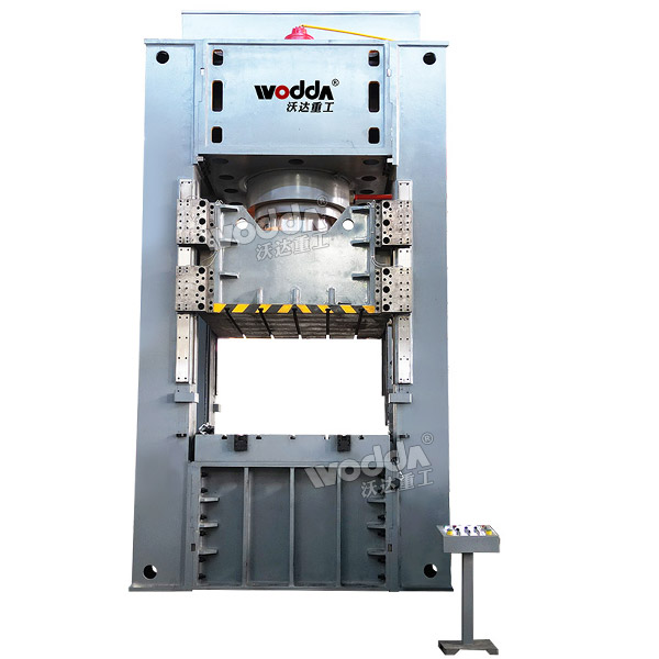 800噸框架式液壓機(jī) 800噸框架式液壓機(jī)