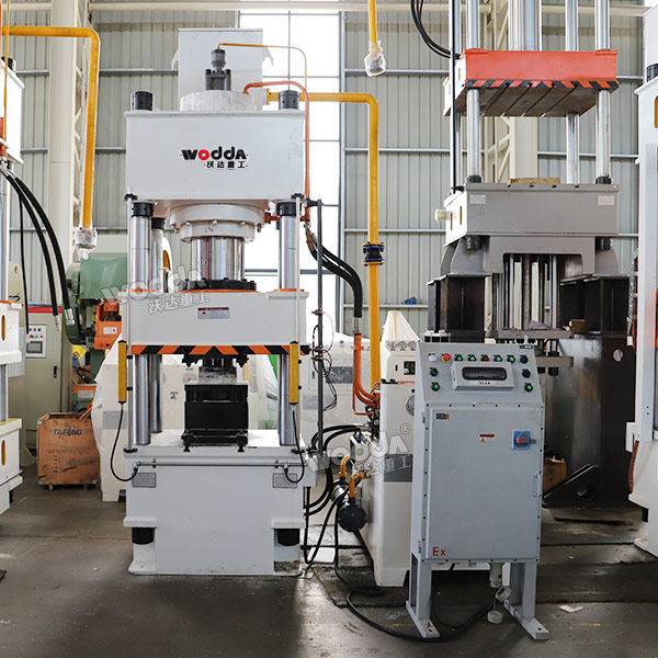 315噸四柱液壓機 315噸四柱液壓機