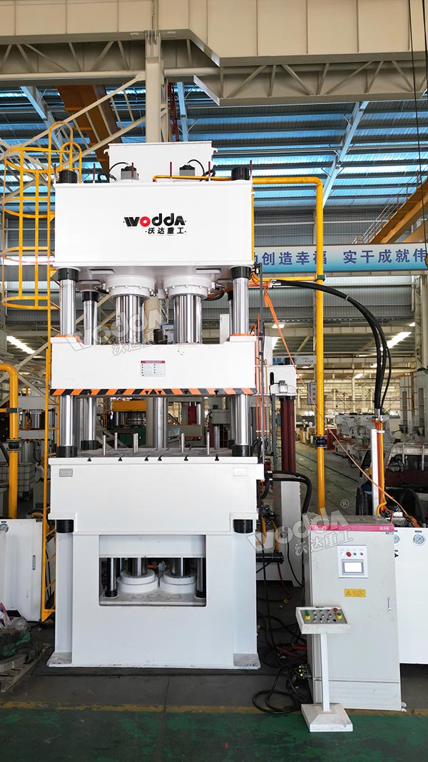 630噸四柱液壓機(jī)（液壓墊）