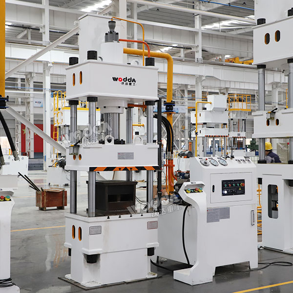 100噸液壓機(jī) 100噸液壓機(jī)