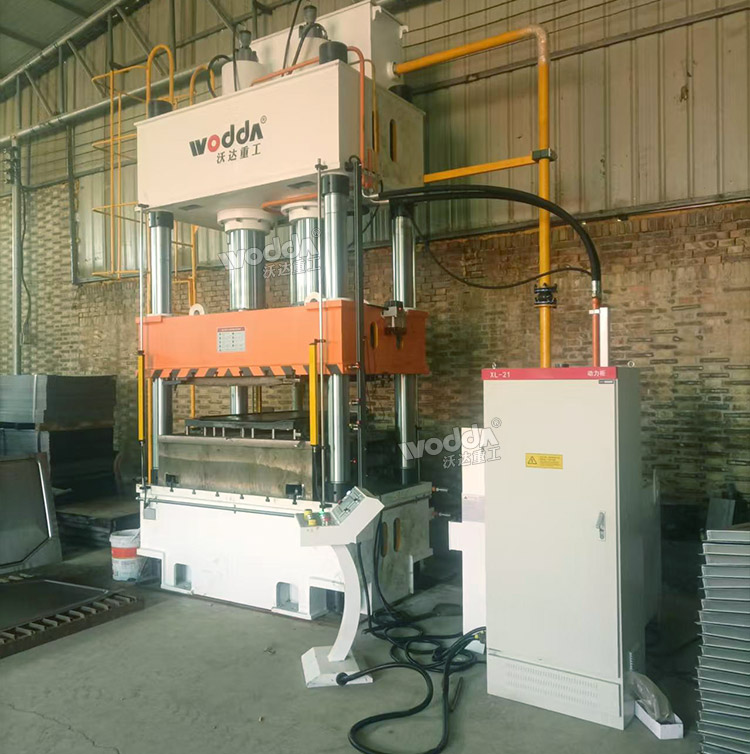 400噸四柱液壓機(jī)