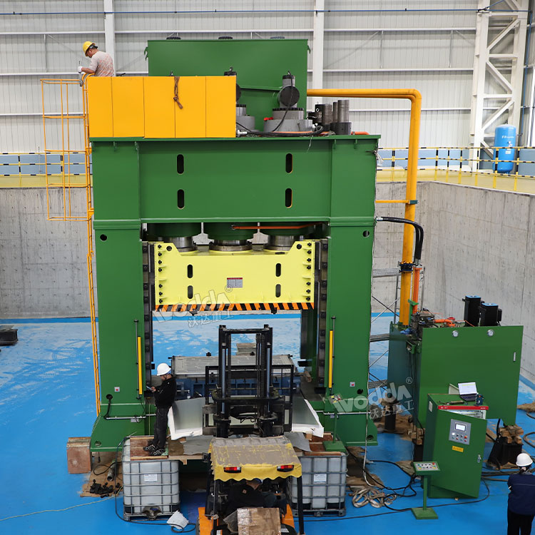 3000噸汽車液冷板成型液壓機(jī).jpg 3000噸汽車液冷板成型液壓機(jī).jpg