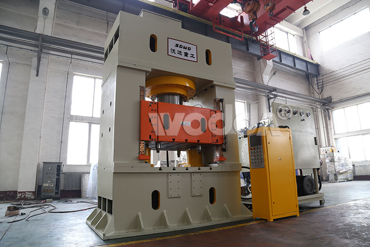 導(dǎo)軌框架式液壓機 導(dǎo)軌框架式液壓機