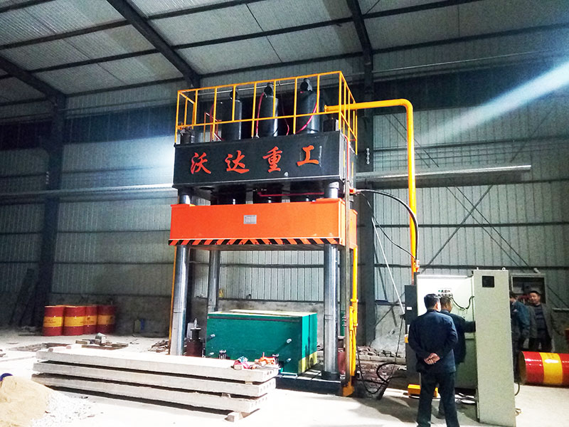 1000噸液壓機(jī)多少錢(qián) 1000噸液壓機(jī)多少錢(qián)