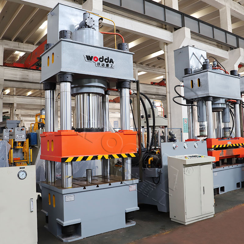 500噸四柱液壓機(jī) 500噸四柱液壓機(jī)